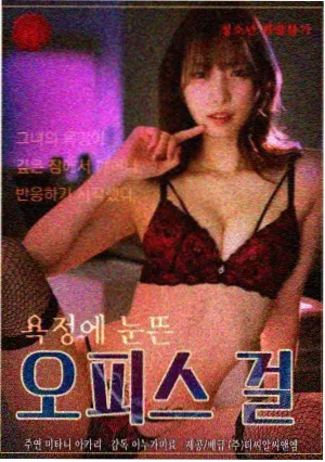 河岸沿线的长桌阅读区